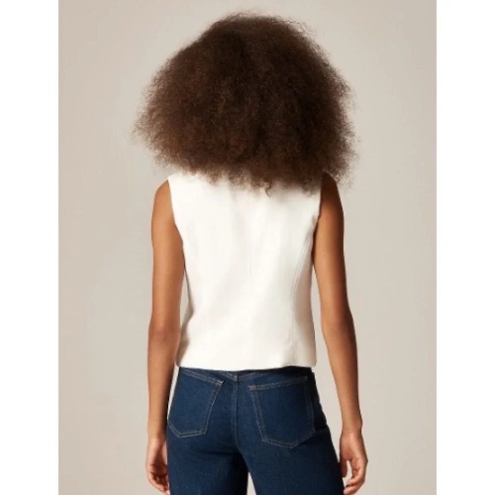 NEWJ.Crew Ivory Crewneck Vest in City Crepe Button Front Size 8 Minimalist Chic‎